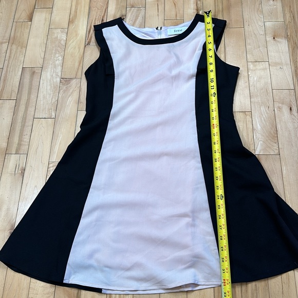 Fount Dress - Picture 3 of 8